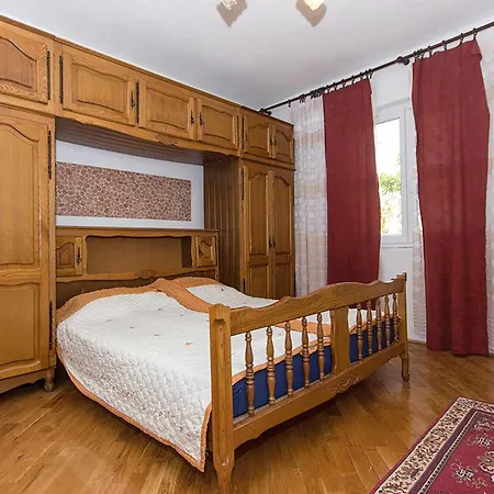 Selo Op-1875 Appartement Rakalj